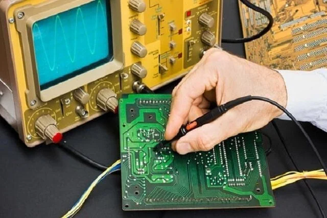 مرکز یادگیری تعمیرات برد های الکترونیک