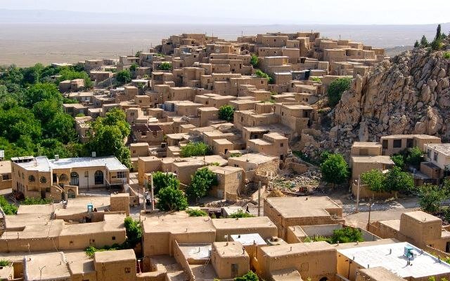 سفر به قاره کوچک/ گشت وگذار در جنگل و زیستگاه یوزپلنگ تا زیارت آرامگاه عارف مشهور